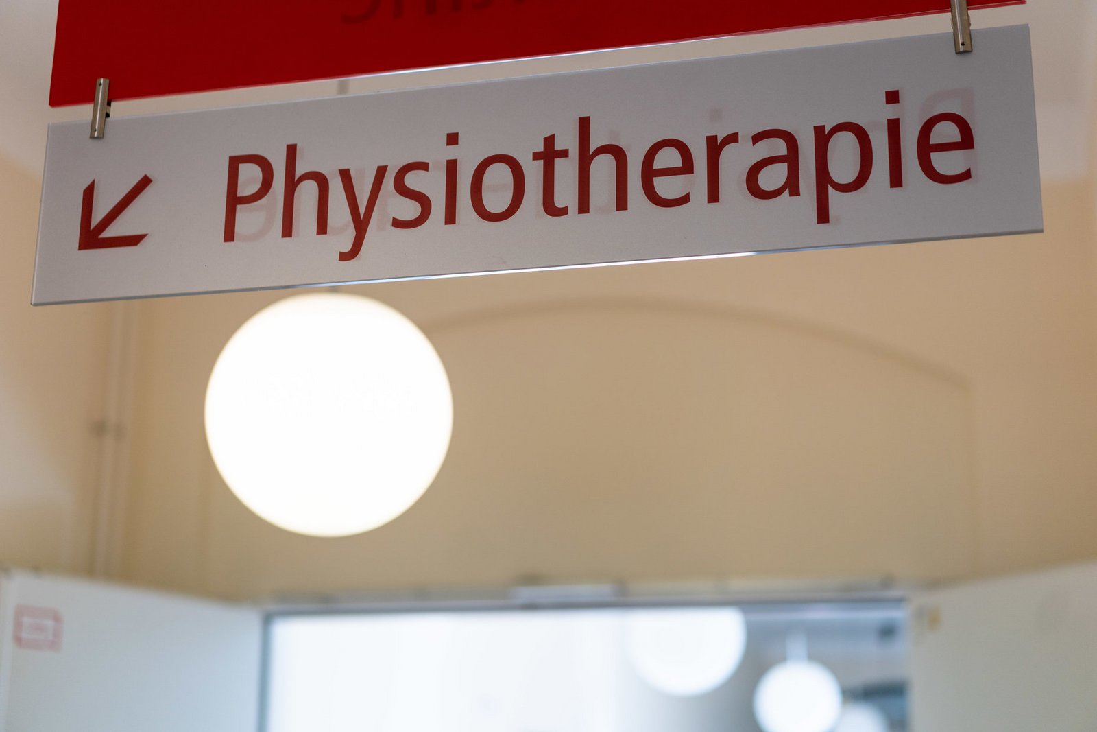 Eingang zu der Physiotherapie